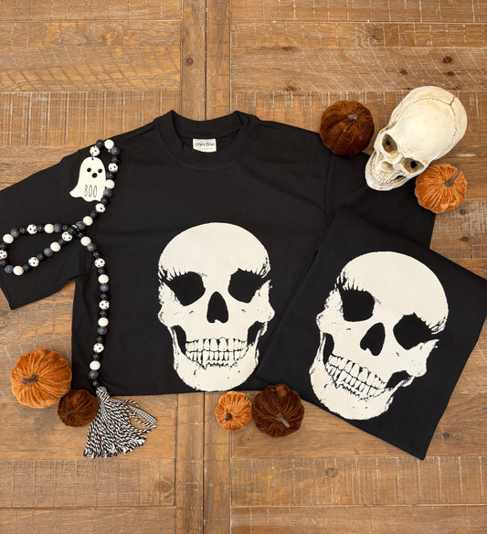 BEAUTY NEVER DIES TEE