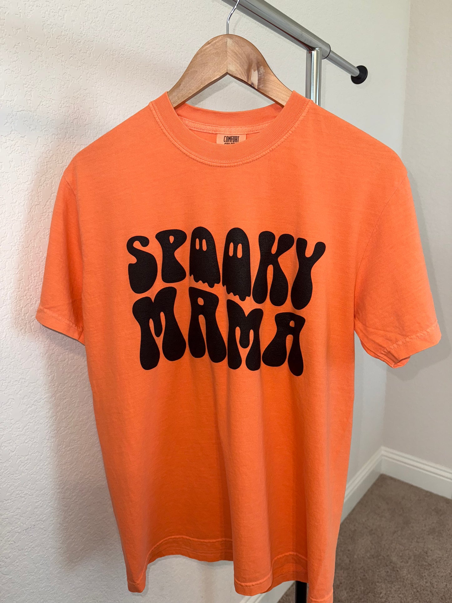 SPOOKY MAMA TEE